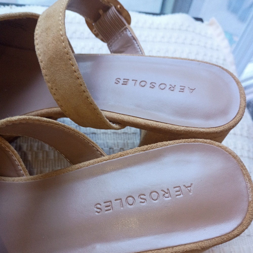 NWT.Tan Suede Block Heel Mules.Size 9.5 - Picture 4 of 10